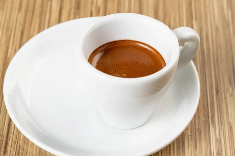 Café noisette : ce que c&rsquo;est et comment le réussir