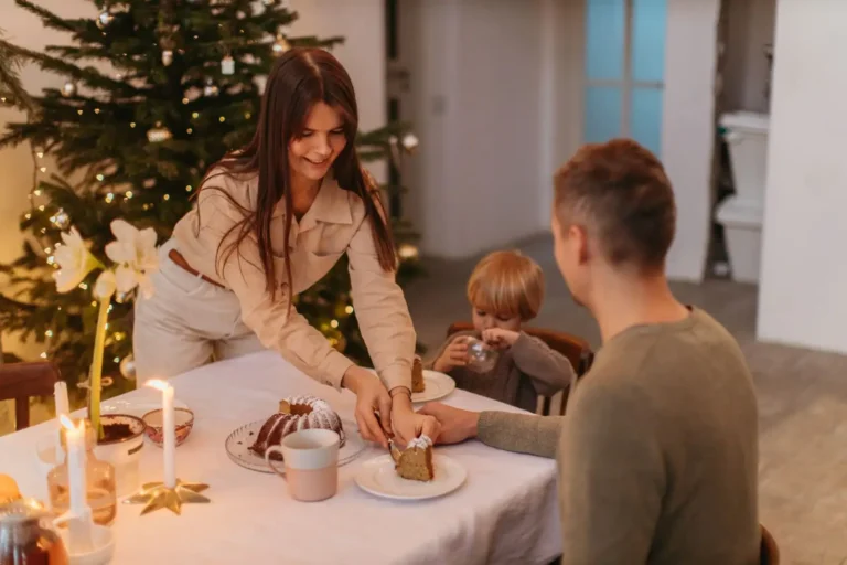Desserts de Noël : comment choisir entre bûche, tradition et assortiment