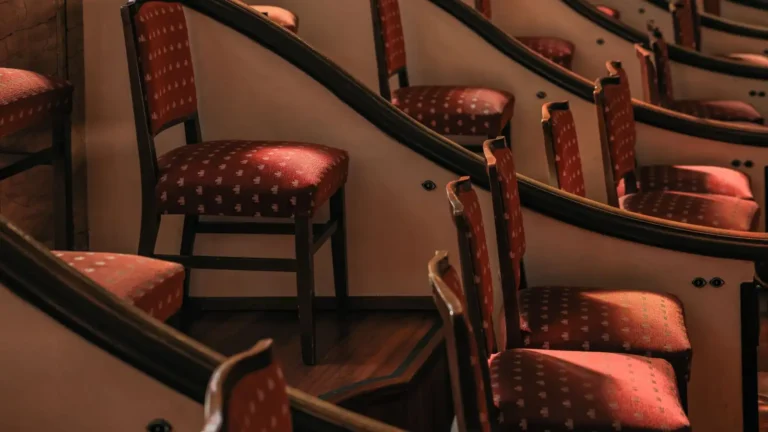 Théâtre Mogador : la grande scène parisienne des comédies musicales